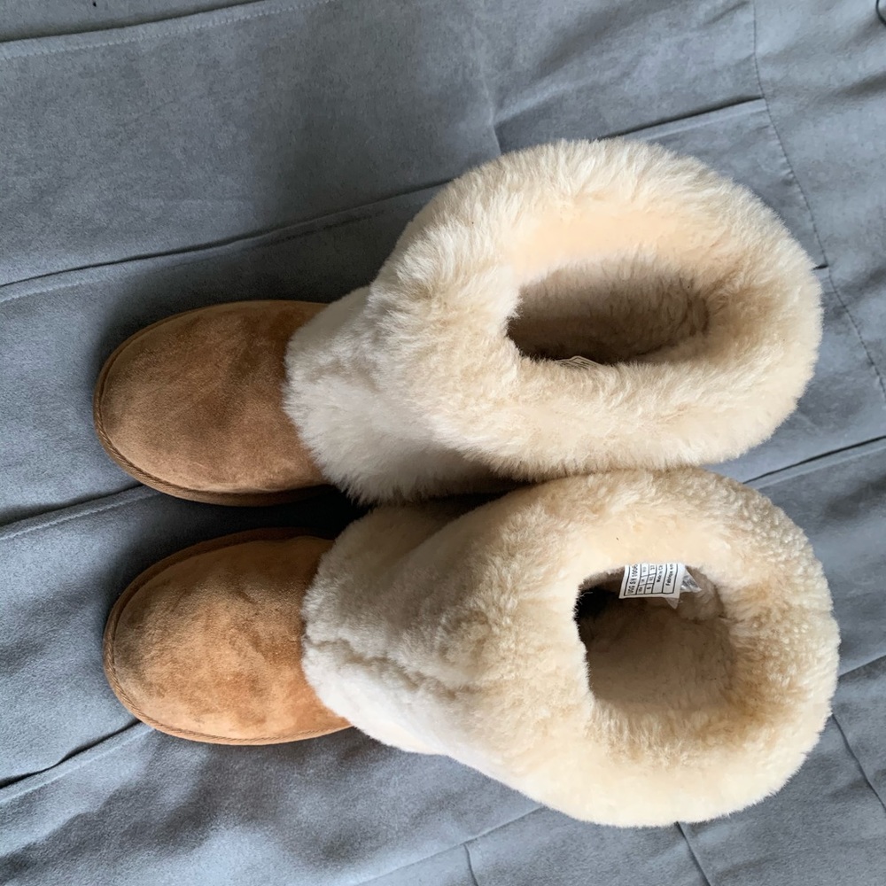 Uggs - Picture 4 of 7
